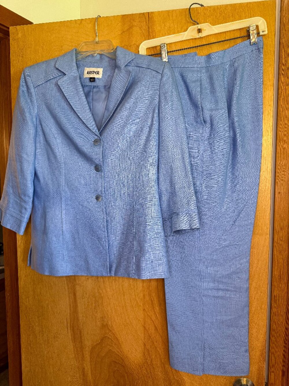 Kasper 100% Linen Light Sky Blue 2 Piece Pantsuit Set Blazer Pants Size 6
